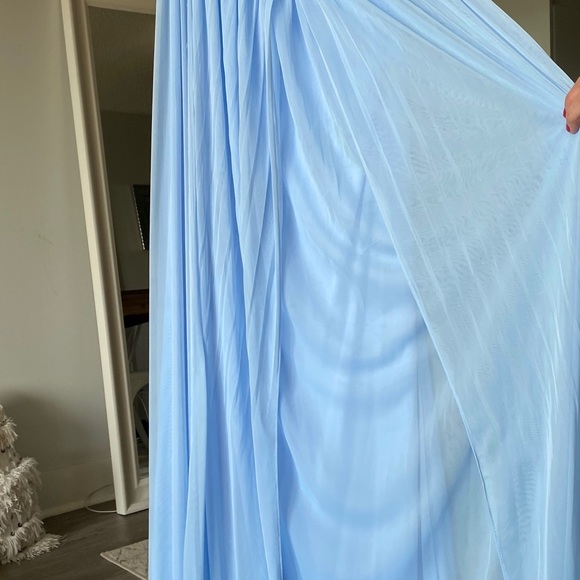 2 Bridesmaid dresses - mesh, convertible. - Picture 5 of 7